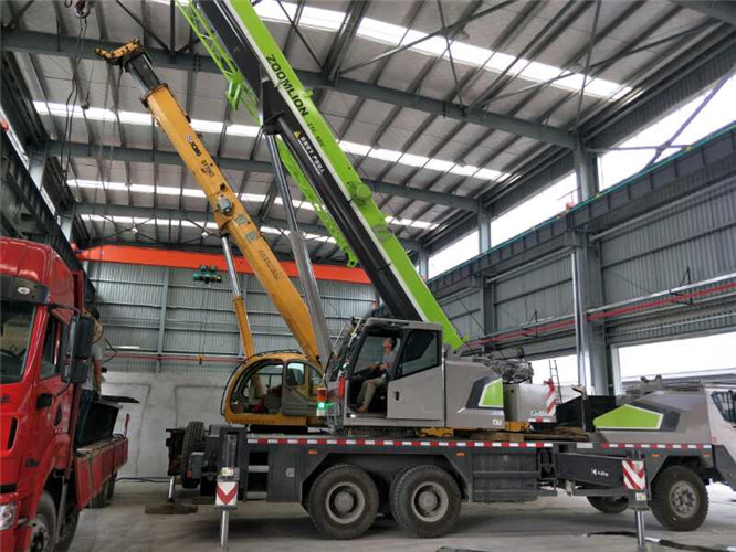 新野县高空车出租需要注意哪些安全事项？